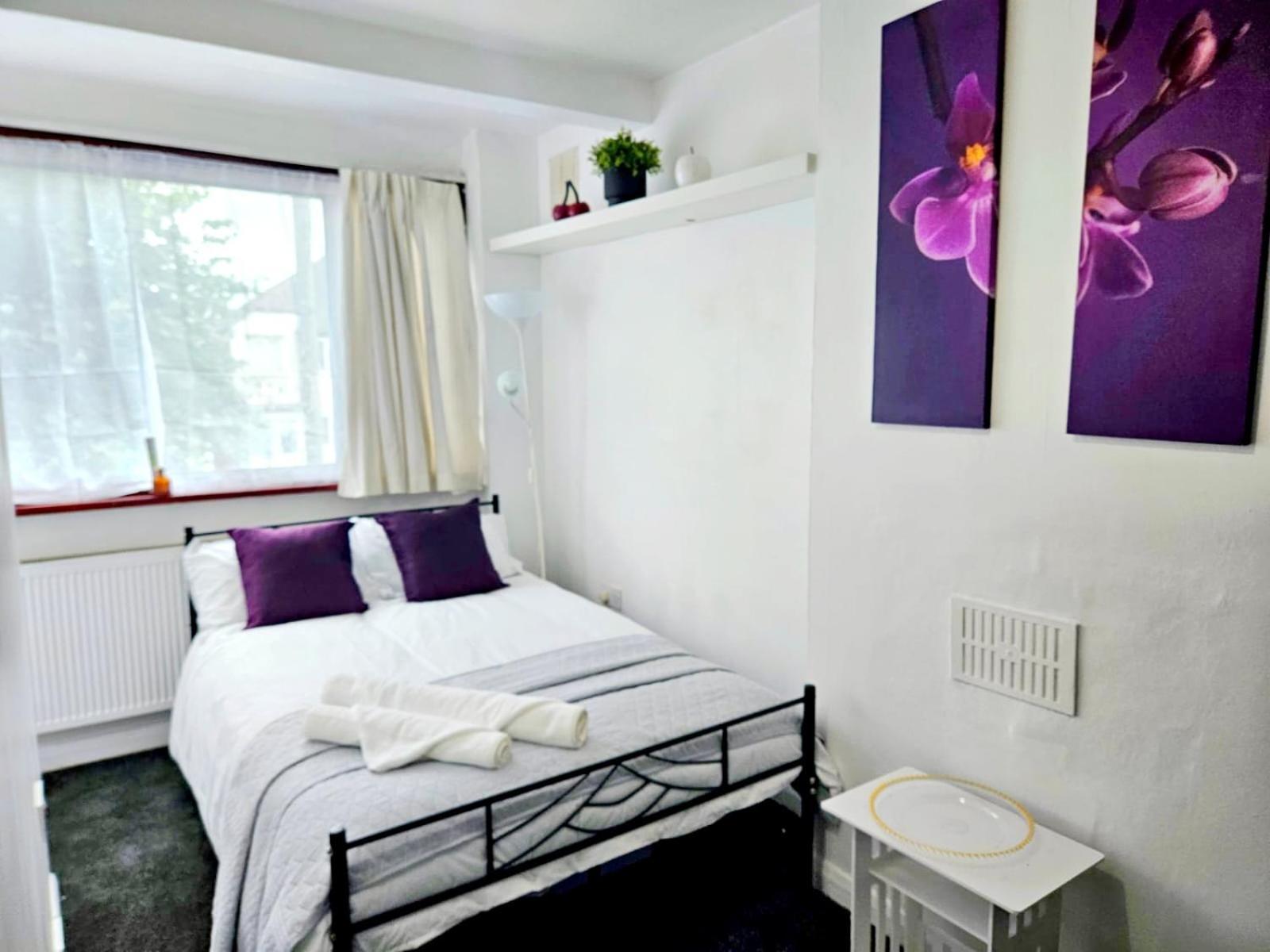 Cosy Room Stay 4 Саттон Екстер'єр фото